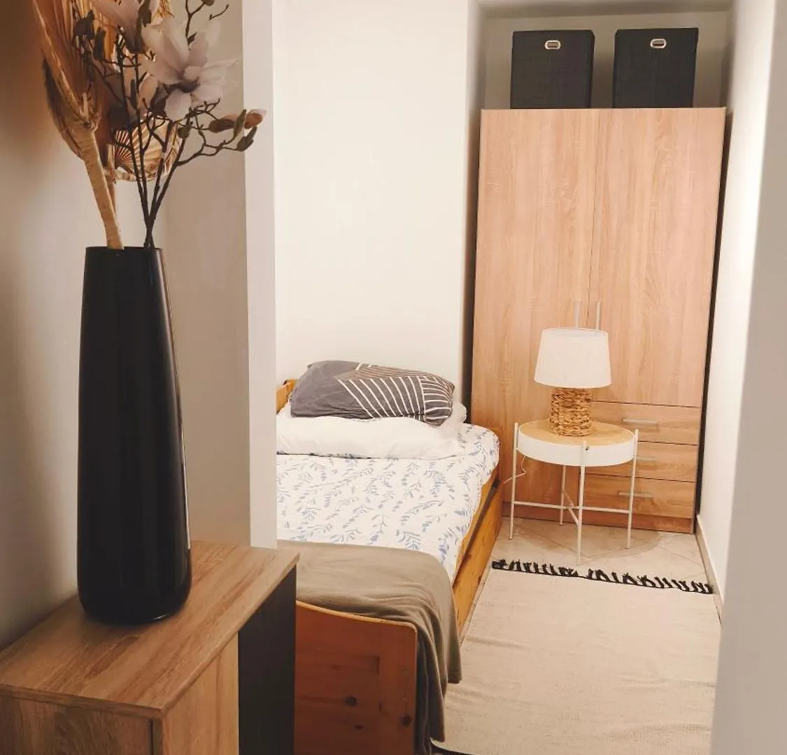 Apartman Palma Pula 0*,